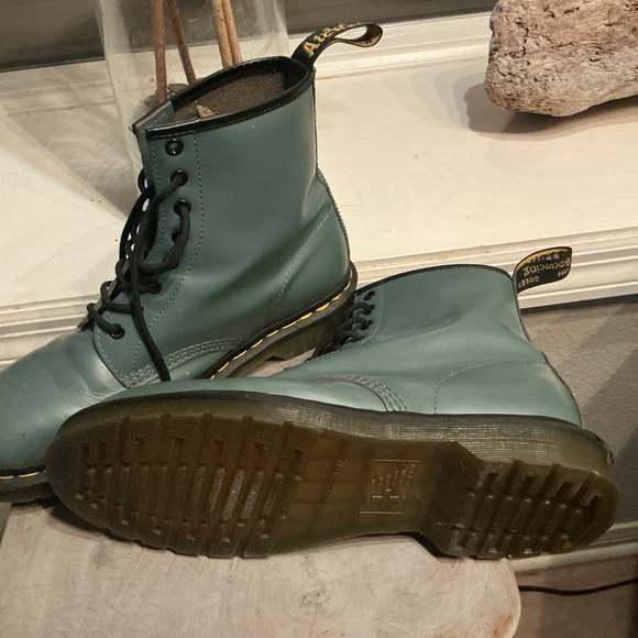 Dr Marten boots - Picture 3 of 3